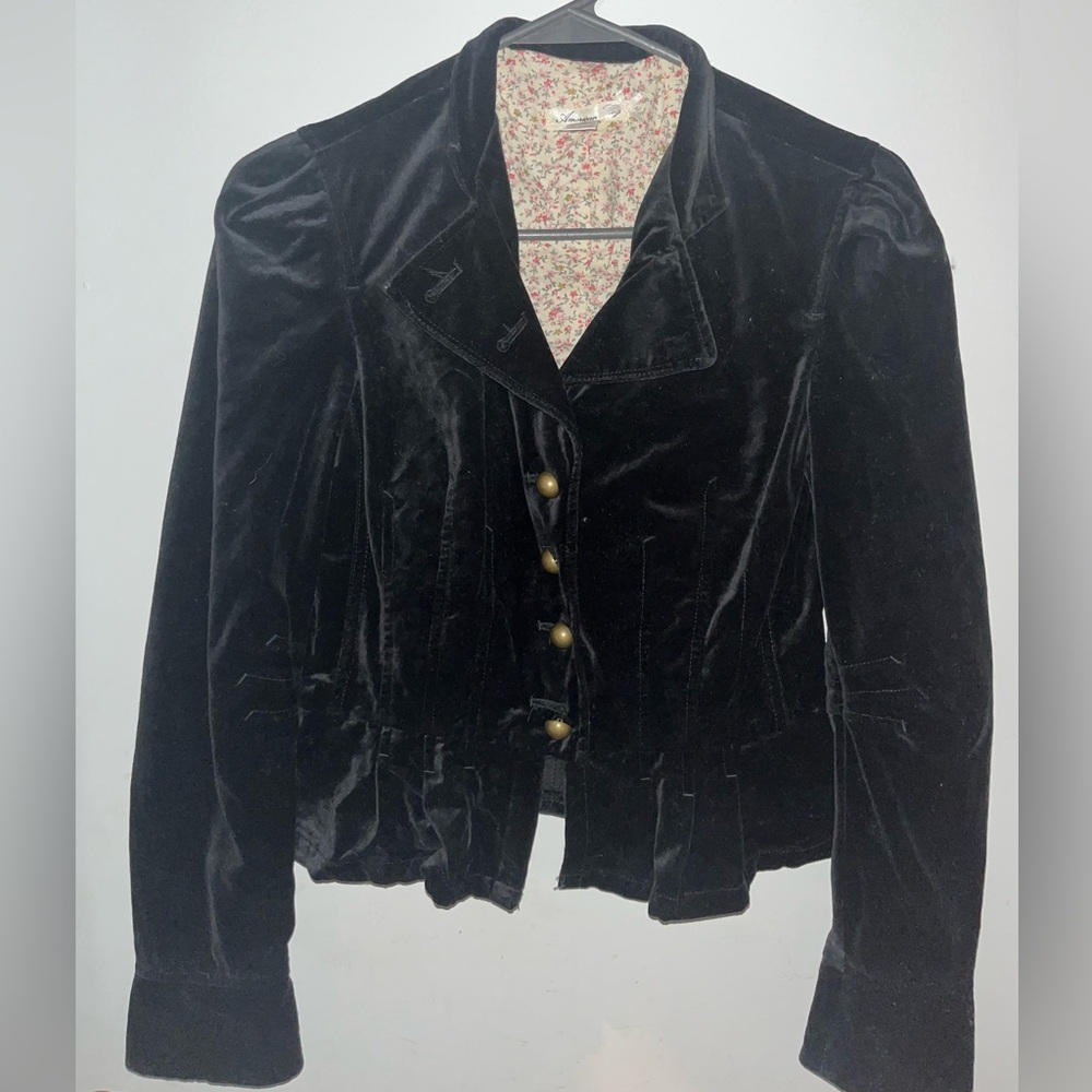 Sold in LIVE
